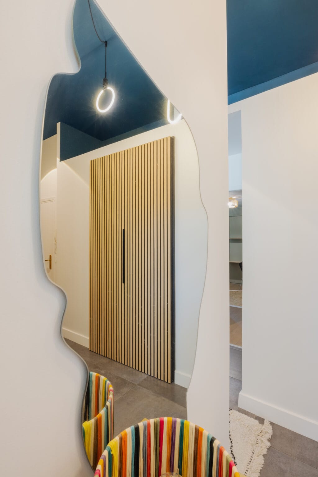 Portes battantes habillées de tasseaux